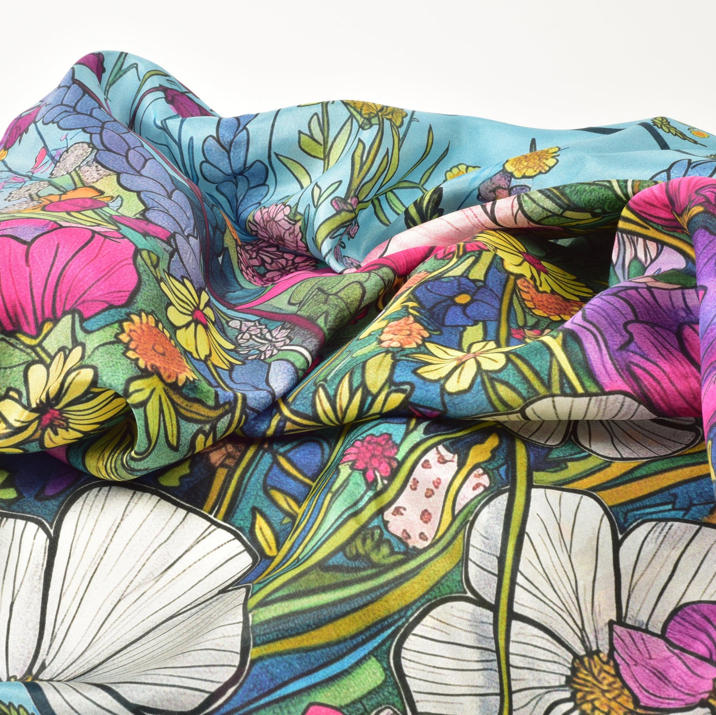 Seidentuch aus Maulbeerseide mit herbstlichem Blumenmotiv